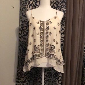 Maurices strappy tank with key hole in back